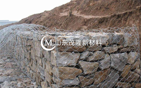 《水曹項目》滲排水網(wǎng)墊、石籠網(wǎng)施工