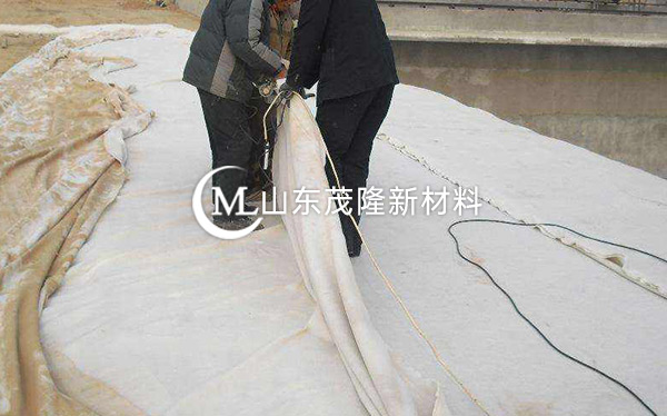 《長春到西巴彥花鐵路》土工布、EVA防水板施工