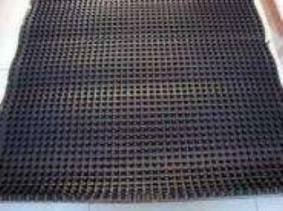 排水板施工工地要留意地上陷落的風(fēng)險