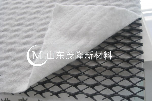 三維復(fù)合排水網(wǎng)的特性有哪些？