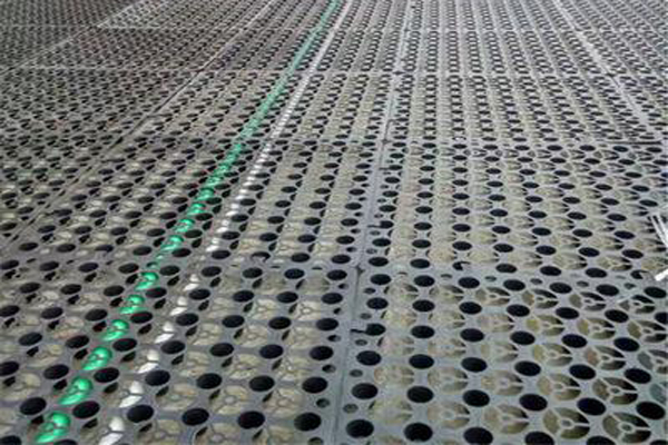 蓄排水板的施工方法及注意事項(xiàng)有哪些呢？  第1張