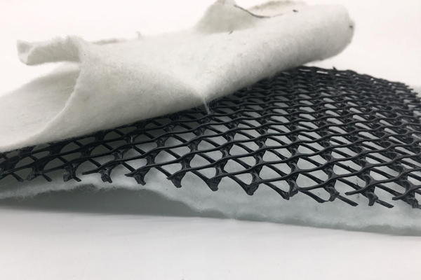 草地中三維復(fù)合排水網(wǎng)的應(yīng)用方式及效果析解 第2張