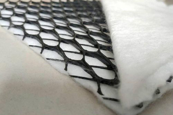 復(fù)合排水網(wǎng)復(fù)綠工藝的特點及優(yōu)勢解析 第3張