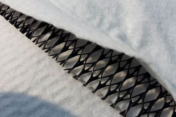 復合土工排水網(wǎng)性能與環(huán)保特性分析 第1張