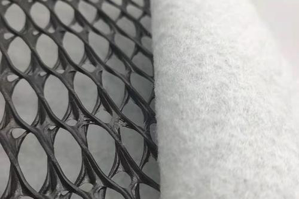 三維復(fù)合排水網(wǎng)的正確鋪設(shè)方法  第1張