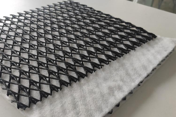 復(fù)合排水網(wǎng)跟什么連接  第2張