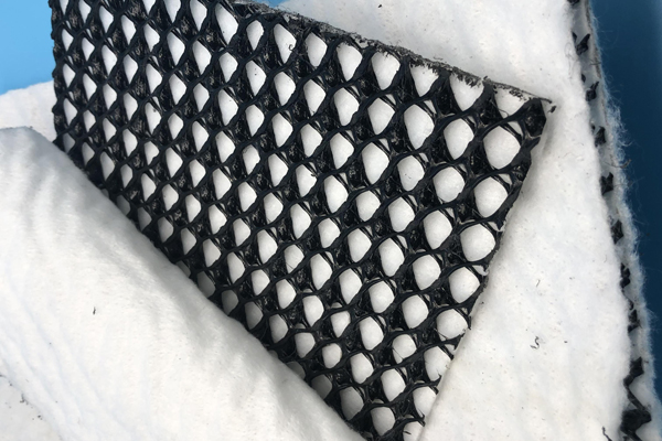 三維復(fù)合排水網(wǎng)可以加裝嗎  第1張