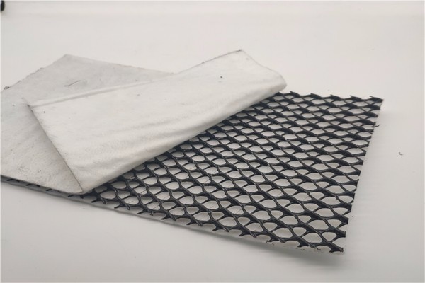 復(fù)合排水網(wǎng)與水泥毯的區(qū)別  第1張